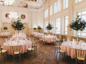 Tischdekoration im Salles de Pologne